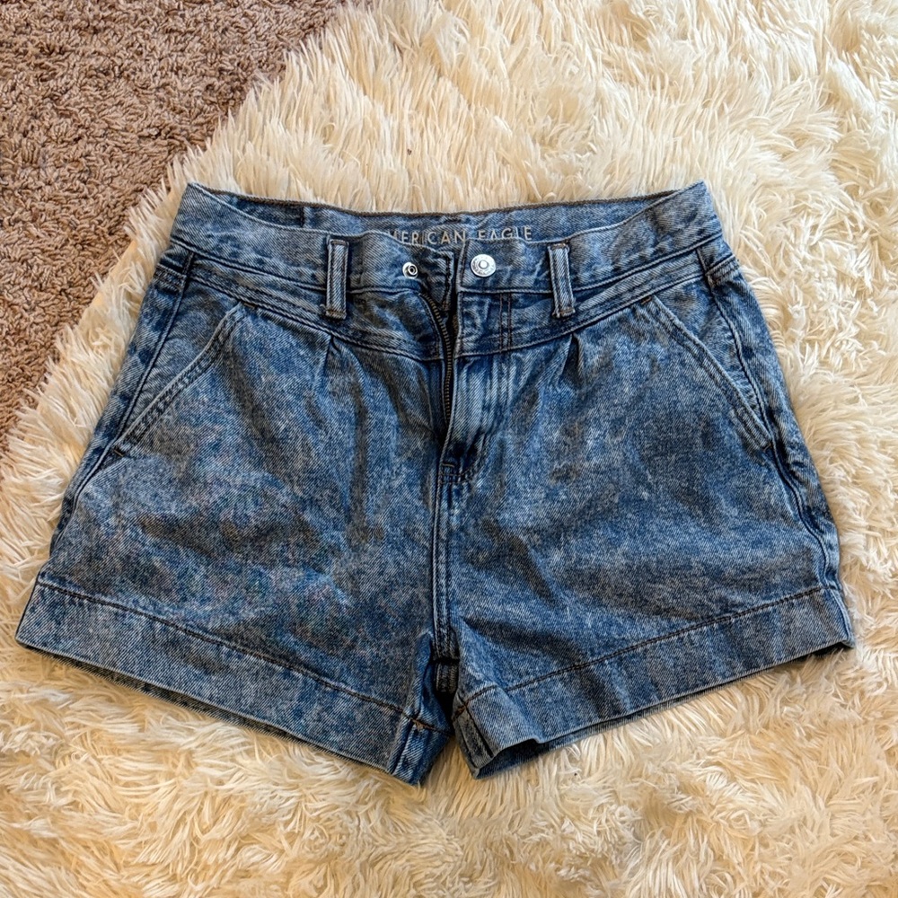 American Eagle Outfitters Women's Washed Blue Jean Shorts